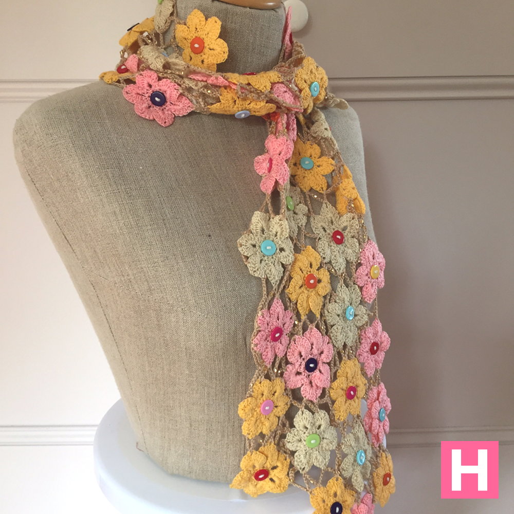 Crochet Flower Scarf ・ClearlyHelena