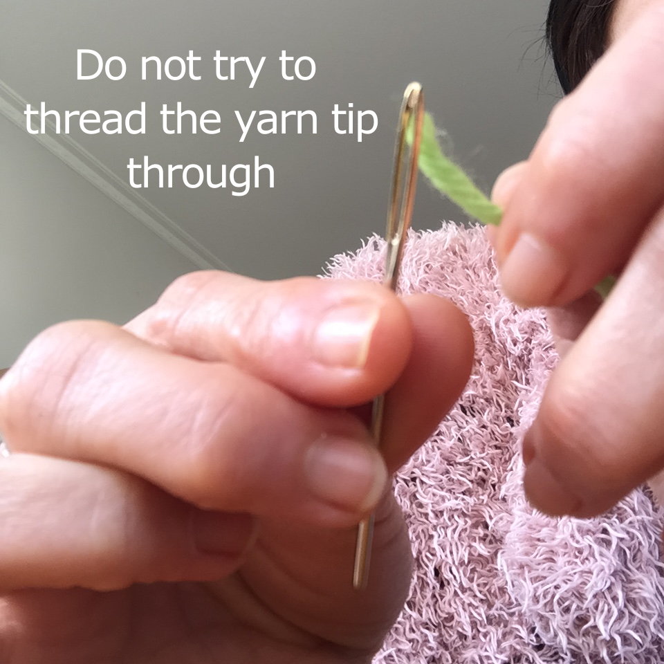 how to thread a tapestry needle with yarn