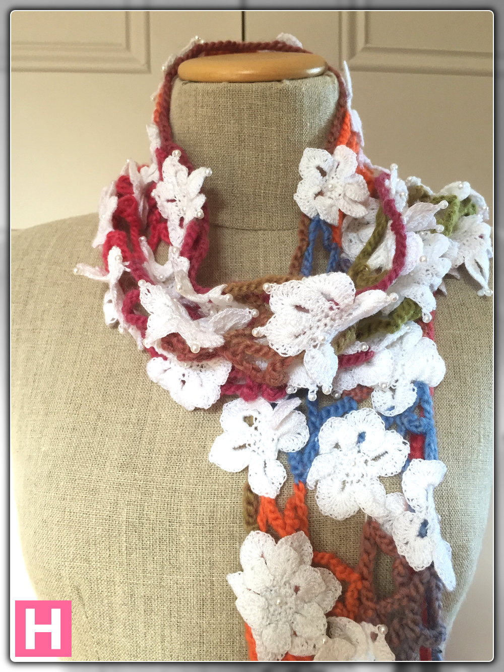 Crochet Flower Scarf ・ClearlyHelena