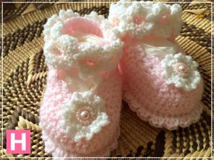 Scallop Edge Crochet Baby Shoes - Gallery ・ClearlyHelena
