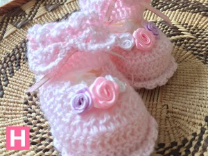 Scallop Edge Crochet Baby Shoes - Gallery ・ClearlyHelena