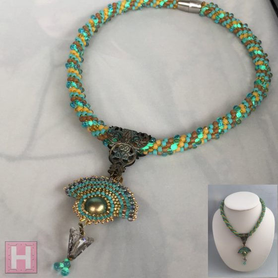 Crochet Necklace - Modern Aztec Influence, How To ・ClearlyHelena